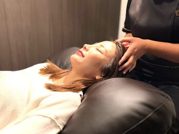 ヘッドミントVIP 藤沢店の写真/凝り固まった頭皮をプロの手技でじっくり解す【ドライヘッドスパ70分￥6980】頭を解す事で心も開放的に…＊
