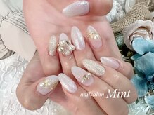 ネイルサロン ミント(Mint)/パール×ヌーディホワイト