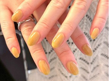 パダアット ヴァラネイル 天神南店(PADA at VALLANAIL)/ワンカラーネイル/くすみイエロ-