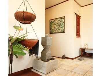 オリエンタルアロマ リブラン/エントランス