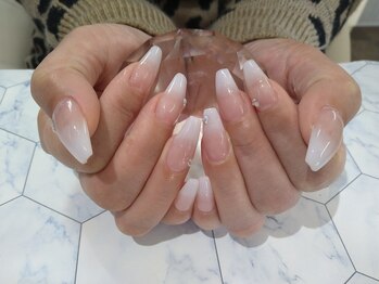 ネイルサロン グレイス(Grace)/【スカルプ】白グラデ