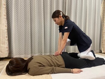 サロン ジャスミン(SALON Jasmine)の写真/反り腰や産後の骨盤ケア、慢性的な腰痛にお悩みの方に!骨格のプロによる骨盤調整で辛い腰痛・便秘から解放!