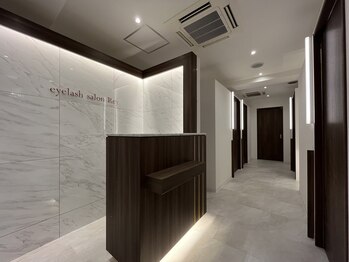 レイ 佐賀駅前店(Rey)