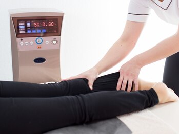 キュアフロウ 橿原店/4、マシンでリンパを刺激!