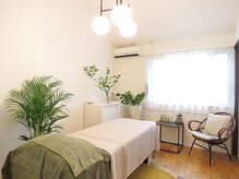 リボーン 浜松(reborn)の雰囲気（店内の雰囲気はぬくもりある木と緑でナチュラルな癒しの空間に。）