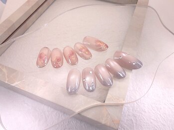 ディバイン ネイルズ(DIVINE NAILS)の写真/抜け感ある大人可愛いデザイン&300色以上のカラーで何度でも見返したくなる指先に。美爪ケアで仕上がり◎