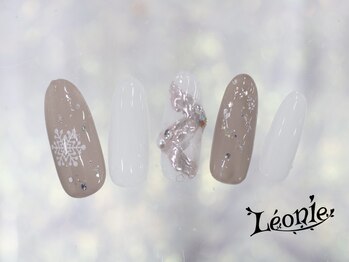 レオニー(Leonie)/リボン風ネイル