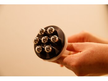 エイジングケアサロン 青山 本店/ブラッシングカッター