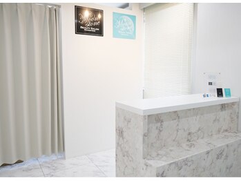 ムーンストーン(Moonstone)/受け付けカウンター