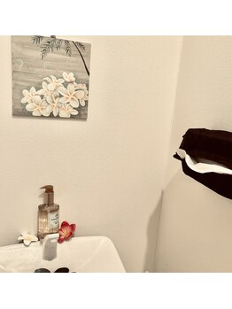 ジュジュハティ(JujurHati)/明るく清潔なトイレ内