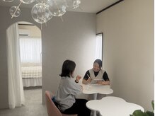 モンレーヴの雰囲気（完全個室サロン。人目を気にせずゆっくりお寛ぎいただけます。）