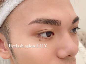 リリー(LILY.)の写真/1人1人の骨格に合わせた眉毛パーマで美眉に♪第一印象を左右する眉毛はプロにお任せ☆メイク時短にも◎