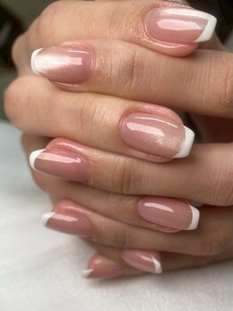 マグネットにフレンチネイル