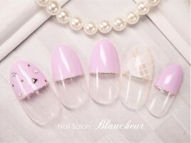 チェックのパープルネイル