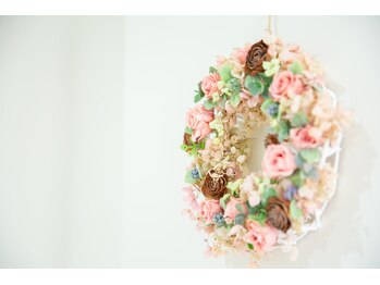 エス(es)/サロンの中の様子