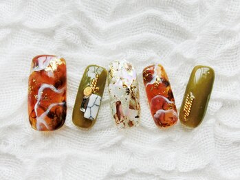 ネイリシャス(NAILICIOUS)/カーキとべっこう秋色ネイル