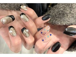 ビジューネイル/フレンチネイル