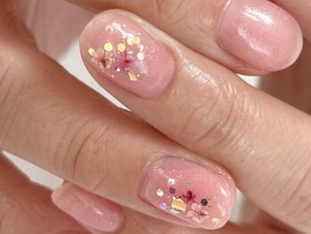 華やかネイル