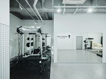 広々としたトレーニングルーム。お子様連れも可能。