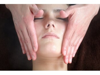 ラ ポーニュ(La Peaunue)/【ブライダル】引き締め＆美肌