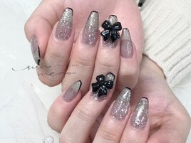 フレンチ×フラッシュネイル