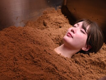 ひのきばこの写真/【大阪/梅田/福島】ひのきばこの酵素浴は、深部から身体を温め、基礎代謝を上げて体質ケアをお手伝い。