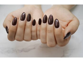 アーユルヴェーダサロン ディヤーナ(DHIYANA)の写真/ジェルネイルが初めての方でも大丈夫！丁寧に説明しながら施術致します！