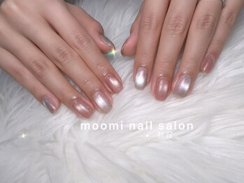 水光マグネットネイル