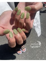 エム(em)/バカラネイル