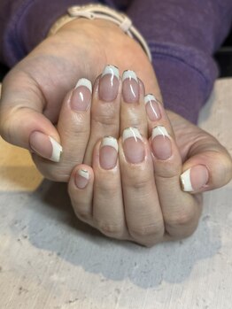 チャフ ネイルアンドアイラッシュ(CHAFF nail&eyelash)/フレンチ+先端ミラーライン