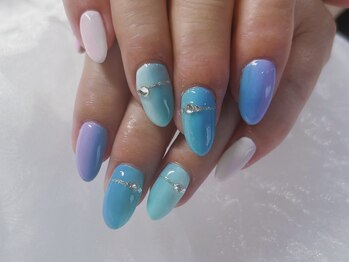 オヤユビヒメ(OYAYUBIHIME)/グラデーションネイル