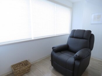 アイブロウサロン i. 表参道店【眉毛専門店】【12月1日 NEW OPEN（予定）】/個室で存分にリラックス