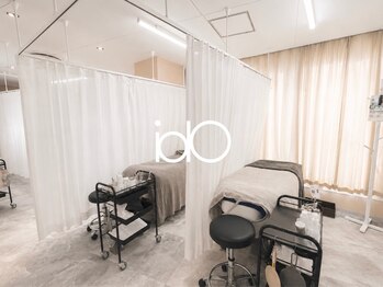 イオロ(iolo)/清潔感あふれる店内