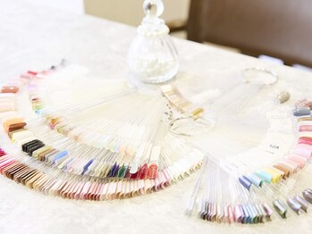 レイビューティー 一宮店(RAY+ Beauty)の写真/丁寧なカウンセリングとケアでシンプルだからこそ差がつく♪長持ち&飽きの来ないネイル◎ジェル150色以上！
