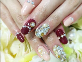 ネイルサロン 爪吉/落ち着きカラーに豪華アート♪