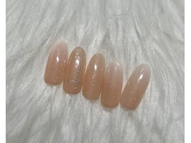 白グラデーションネイル