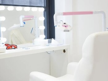 エクシアホワイトニング 京都駅前店/清潔感のある店内