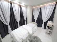 クレビア(CREBIA)/プライベート空間での小顔矯正♪