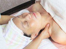 スマイル(SMILE)/デコルテリンパマッサージ