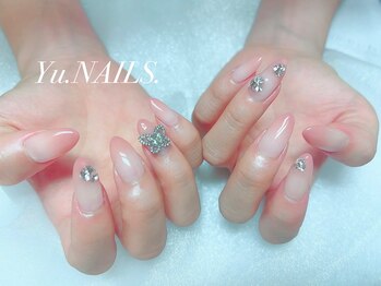 ユーネイルズ 恵比寿(Yu.NAILS.)/桃グラデーション◎蝶◎Vカット