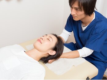 オステオパシック ペインマネジメントセンター(Osteopathic pain management center)の写真/肩こりに頭痛、めまいも我慢するのを辞めませんか？不調を抜け出すカギは自己治癒力！心も体もスッキリ♪