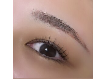ビーアイ(BEEYE)の写真/上品にさりげなく盛れる目元♪