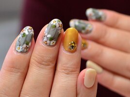 グレイッシュフラワー