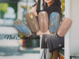 大理石×ビジュー大人綺麗ネイル