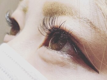 フレイムス アイラッシュ アンド ネイル(FRAMES)/キュート♪フラットラッシュ！