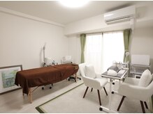 ステラ ド エステティック(stella de esthetic)の雰囲気（白とグリーンを基調とした明るく落ち着いた雰囲気のサロンてす！）