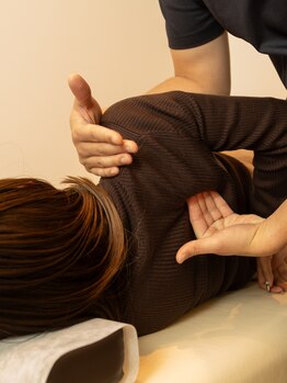 あおば整体院 栄ナディアパーク店/猫背矯正