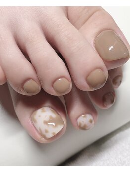 人気の牛柄アート