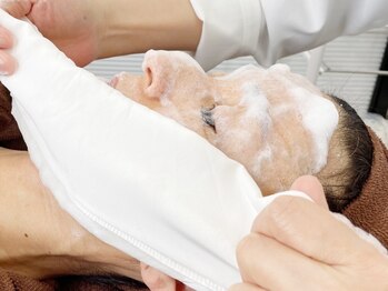 ルアナ 柏本店(LUANA)の写真/シワ・たるみ・ニキビケアでお困りの方◎大人気顔首ハーブピーリングや純粋レチノールピールで肌を徹底改善