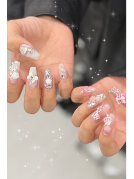 乗せ放題ネイル